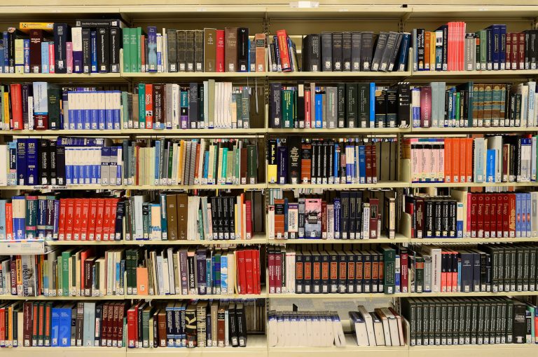 Biblioteca: nuove disposizioni dal 1° maggio