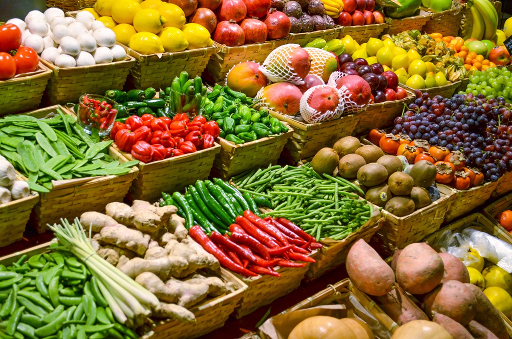 Riapertura mercato settimanale limitatamente al settore alimentare
