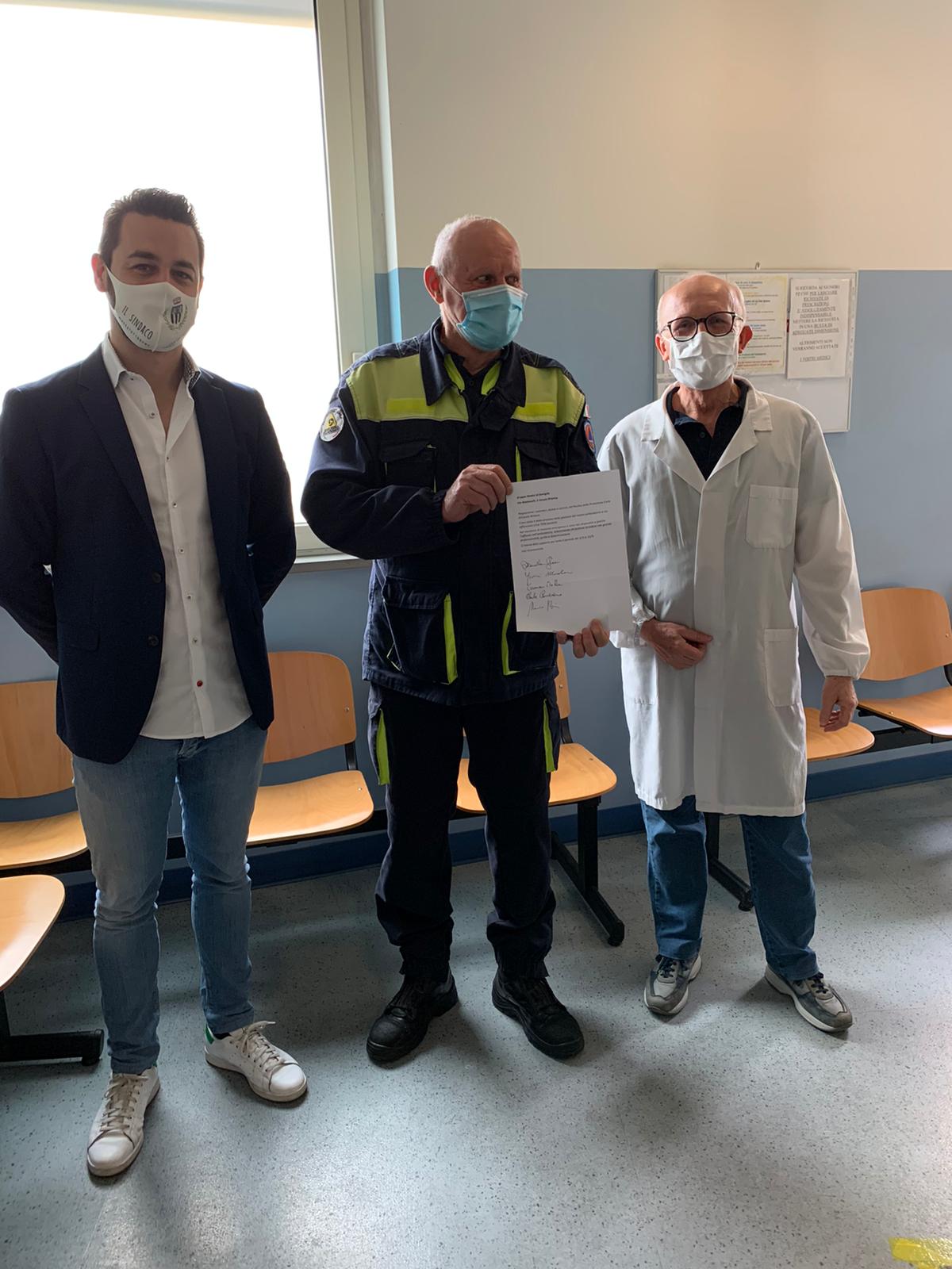Consegna donazione alla Protezione Civile