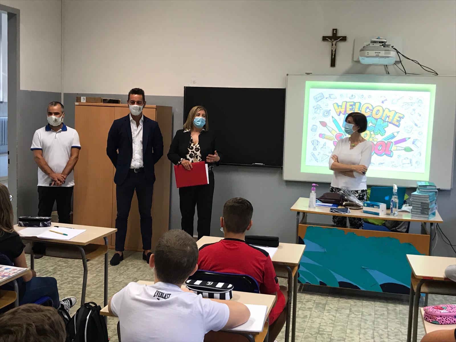 Buon primo giorno di scuola, ragazzi!